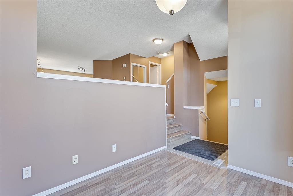 224 Mckenzie Towne Link Property Photo 6