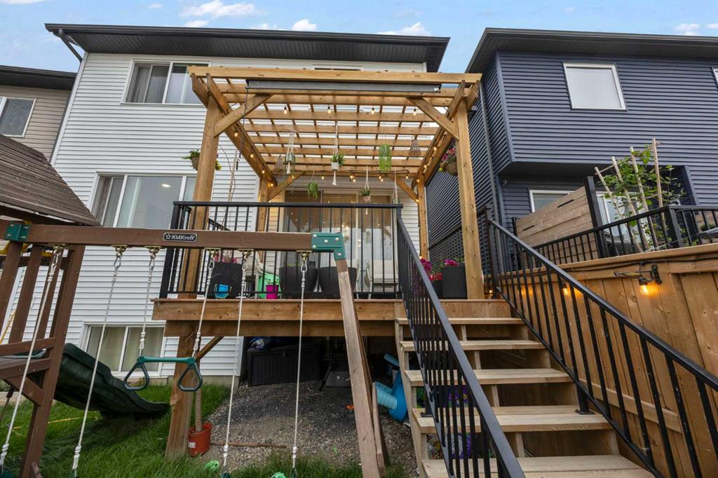 416 Walcrest View Property Photo 36