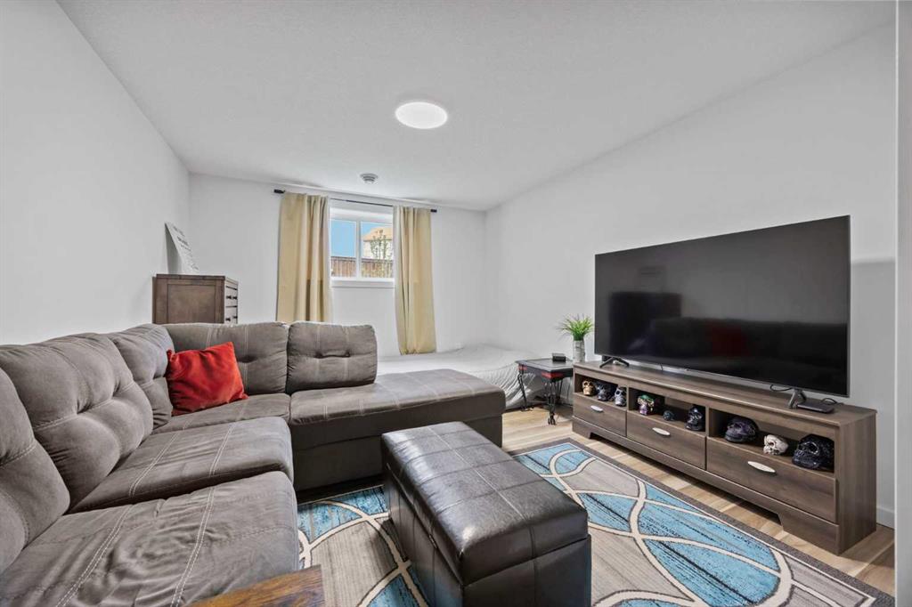 416 Walcrest View Property Photo 44