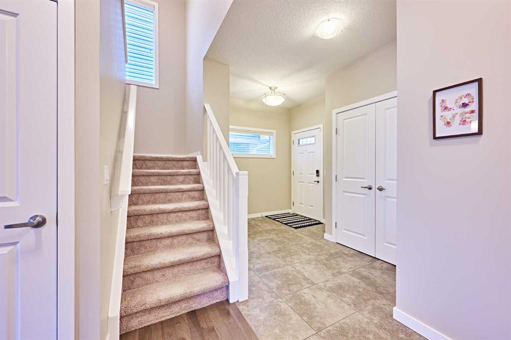 20 Cougar Ridge Place Property Photo 5