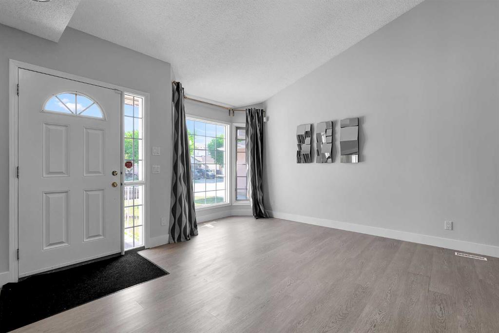 30 Hidden Circle Property Photo 2