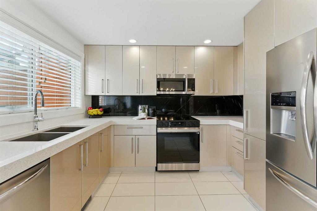 1530 Bayside Avenue 503 Property Photo 17