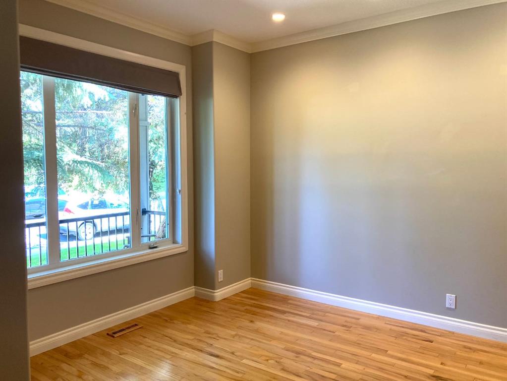 1719 31 Avenue Property Photo 6