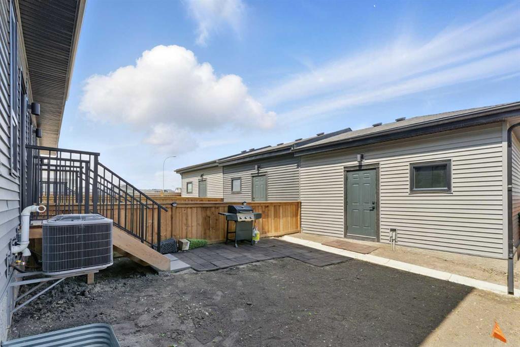 15 Silverton Glen Green Property Photo 21