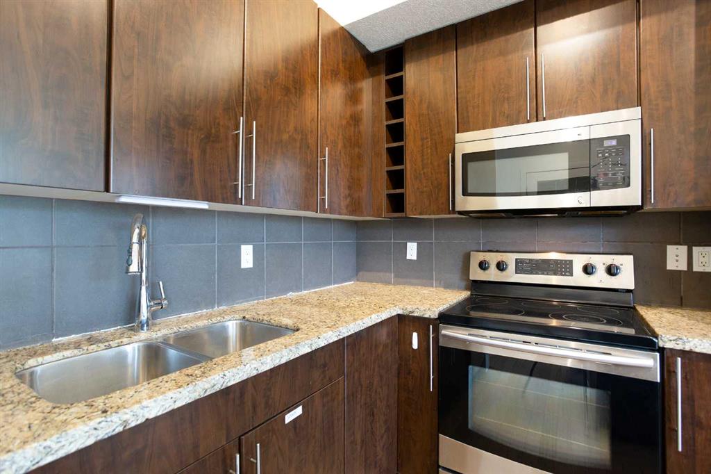 2101 17 Street 1 Property Photo 6