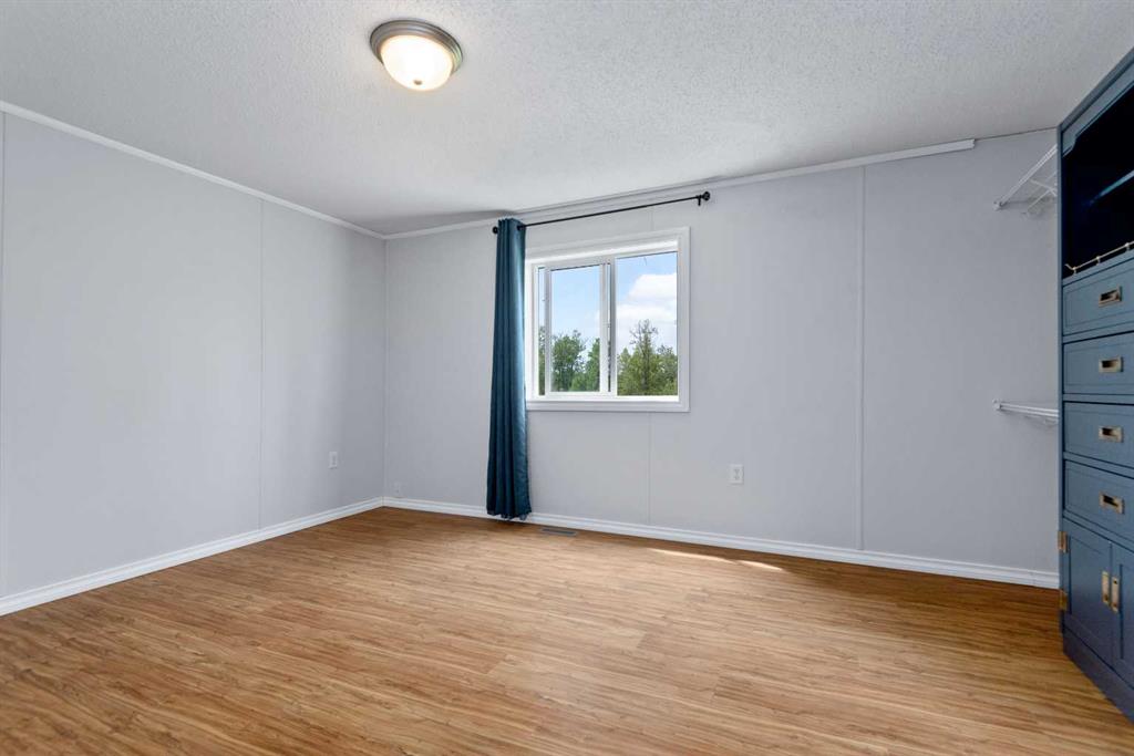 370028 Range Road 6-1 Property Photo 10