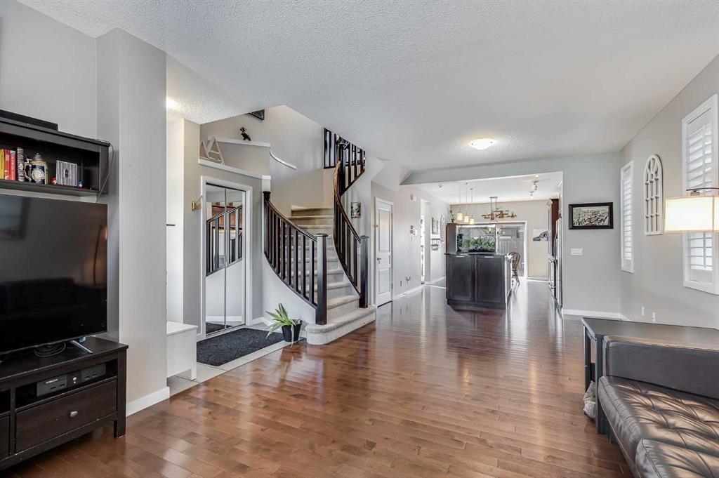 42 Auburn Bay Gardens Property Photo 2