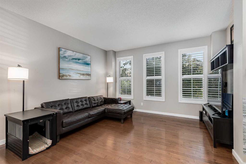 42 Auburn Bay Gardens Property Photo 4