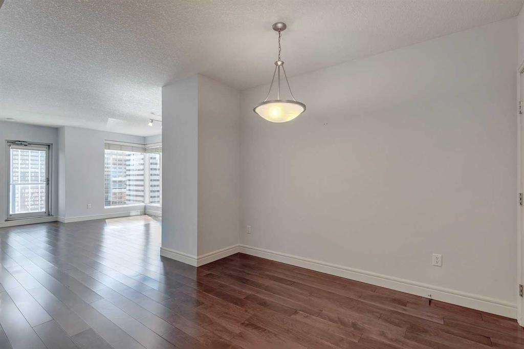 910 5 Avenue 1706 Property Photo 10