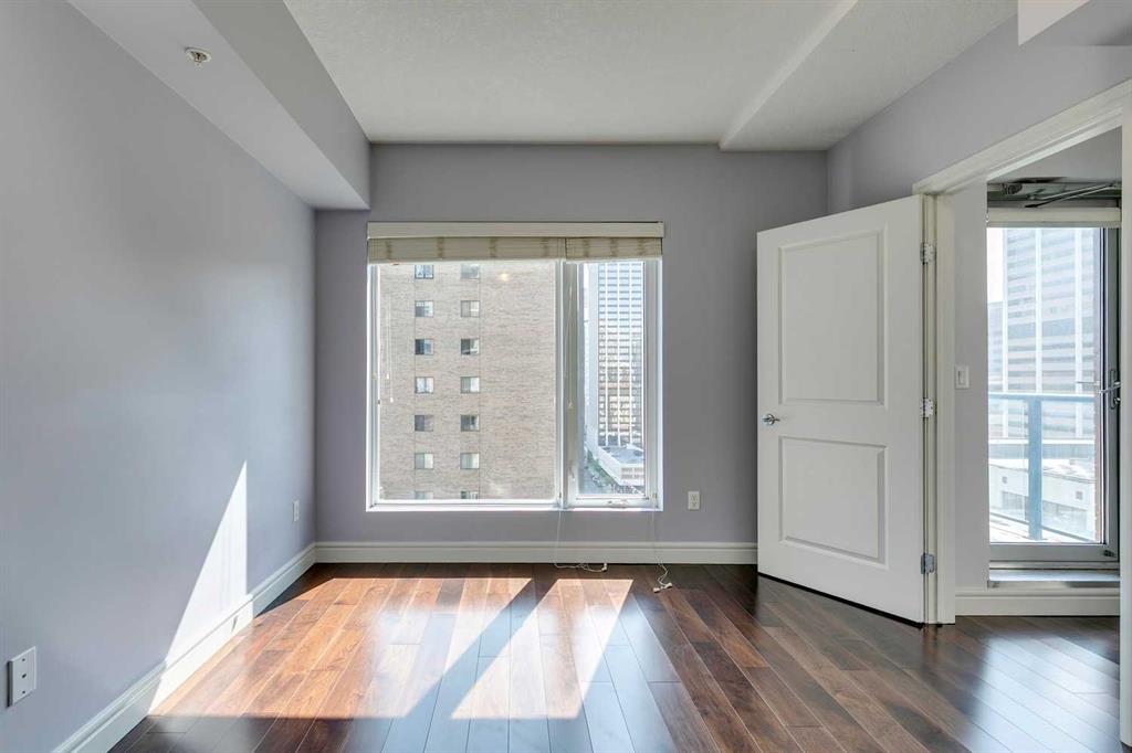 910 5 Avenue 1706 Property Photo 17