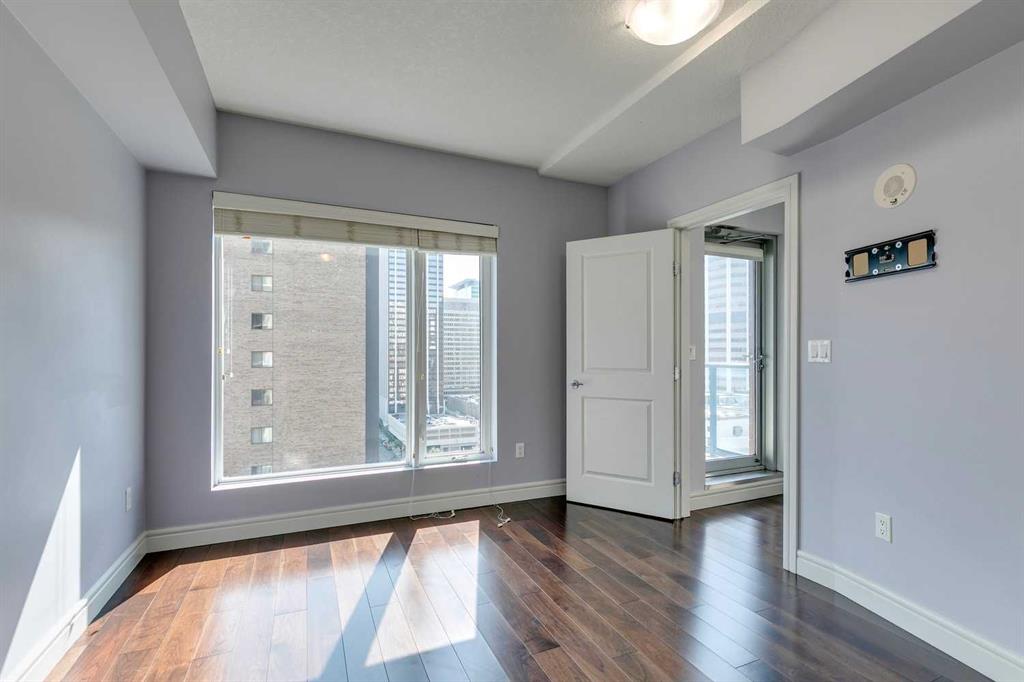 910 5 Avenue 1706 Property Photo 18