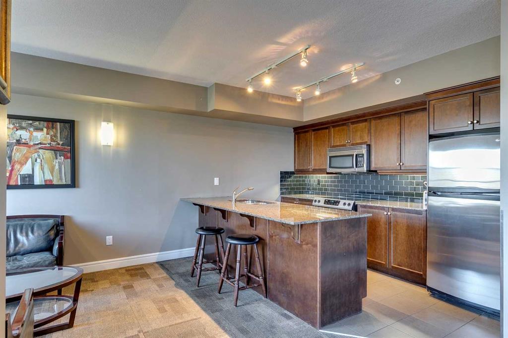 910 5 Avenue 1706 Property Photo 29