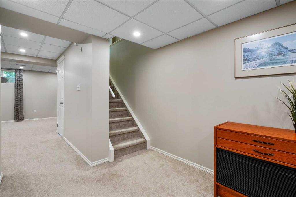 134 Inverness Square Property Photo 31