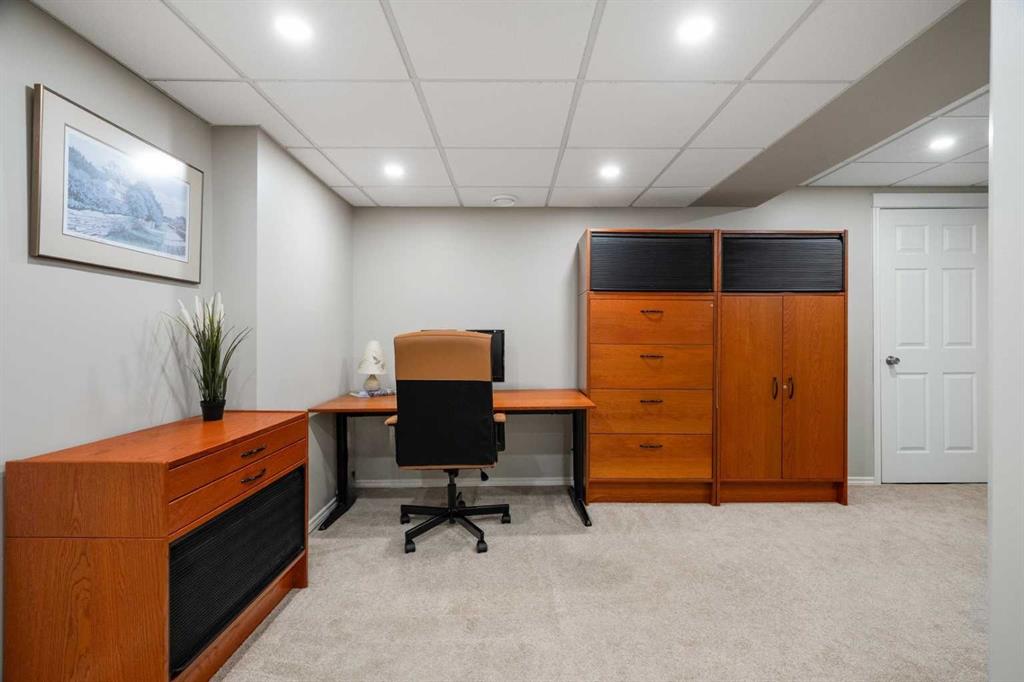 134 Inverness Square Property Photo 35