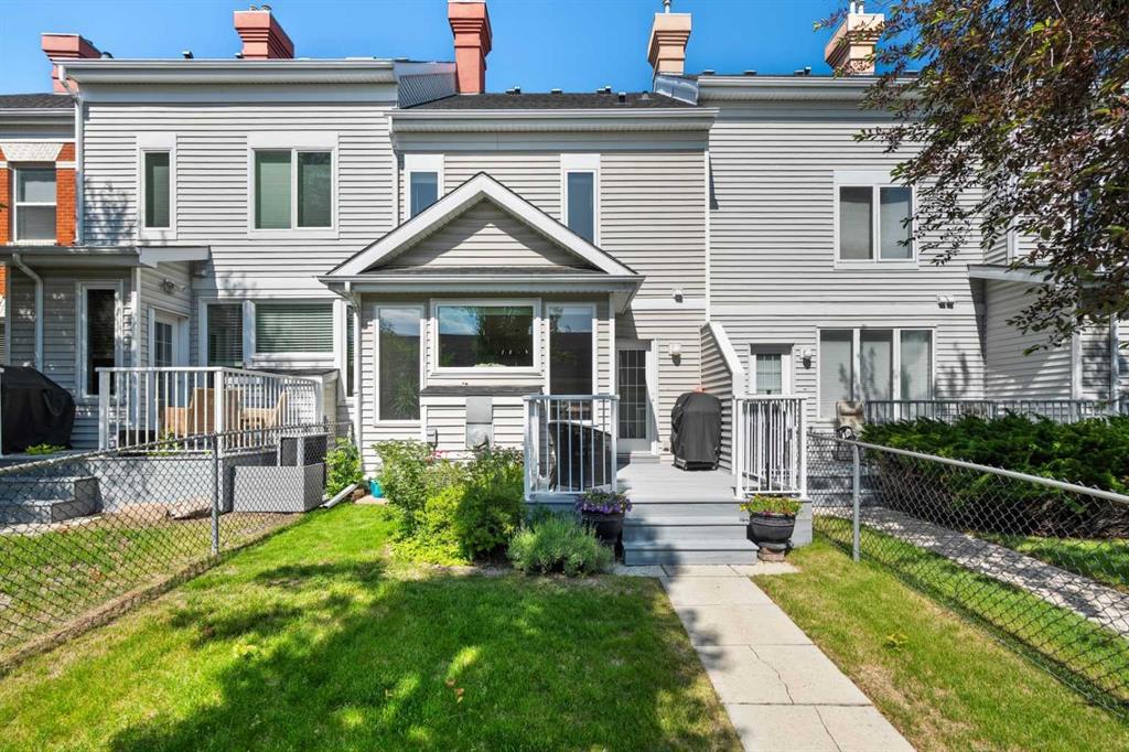 134 Inverness Square Property Photo 37
