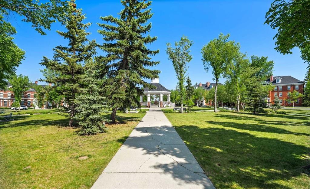 134 Inverness Square Property Photo 41