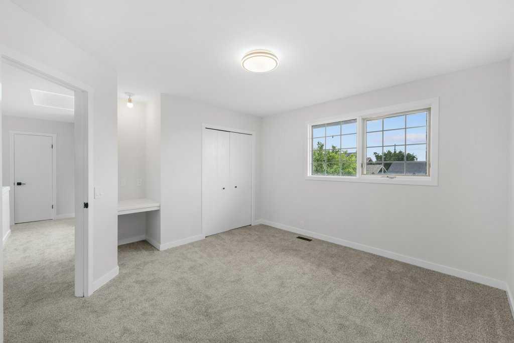 54 Mckenzie Lake Manor Property Photo 30
