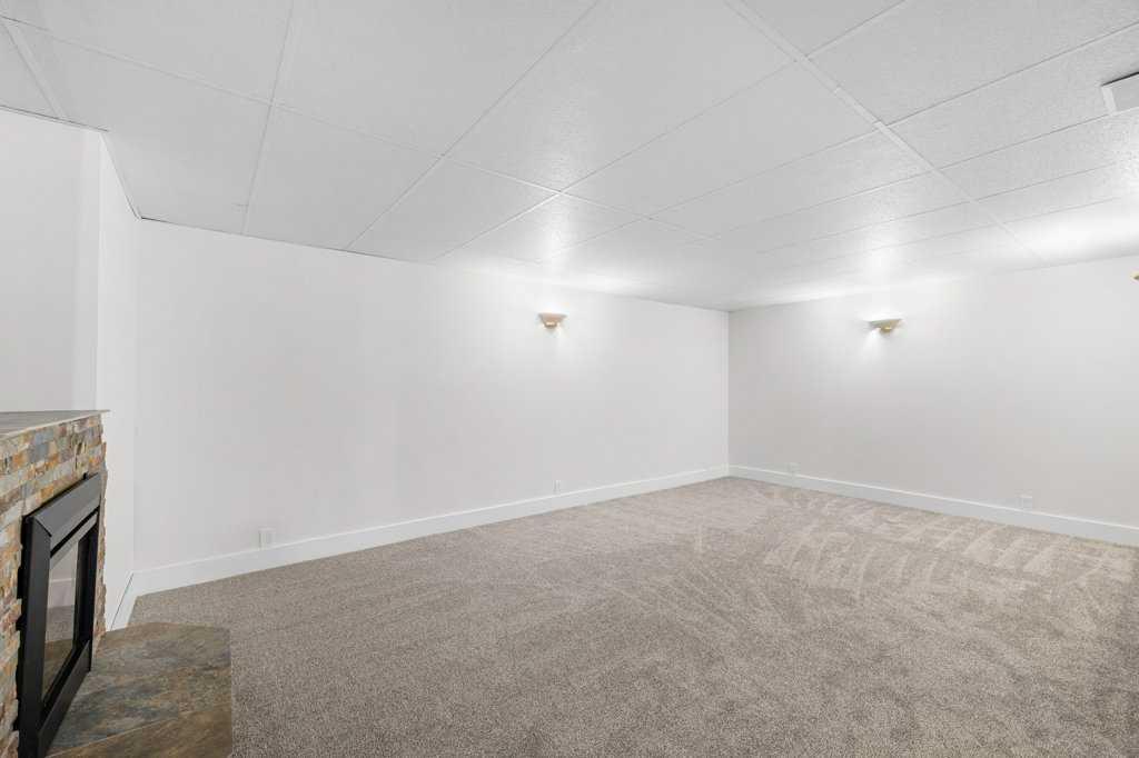 54 Mckenzie Lake Manor Property Photo 37