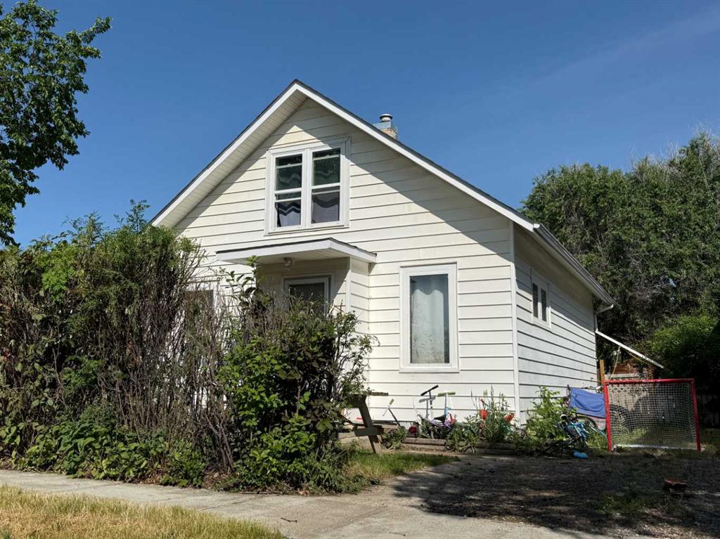 222 2 Street Property Photo 1