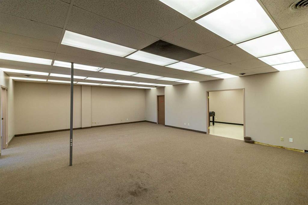 4712 13 Street Suite 204 Property Photo 6