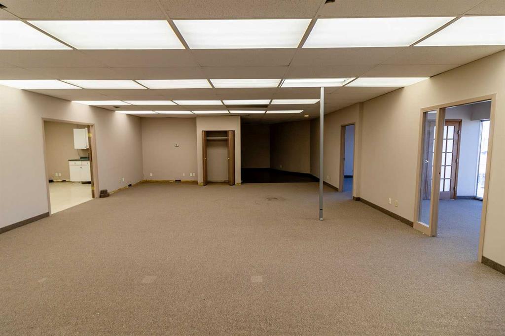 4712 13 Street Suite 204 Property Photo 8