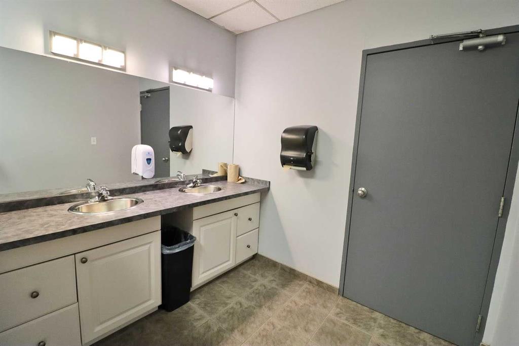 4712 13 Street Suite 204 Property Photo 21