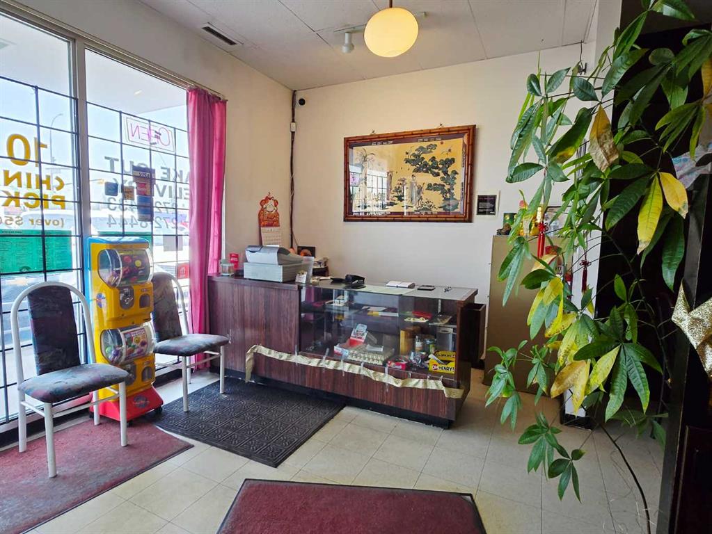4707 17 Avenue A Property Photo 1