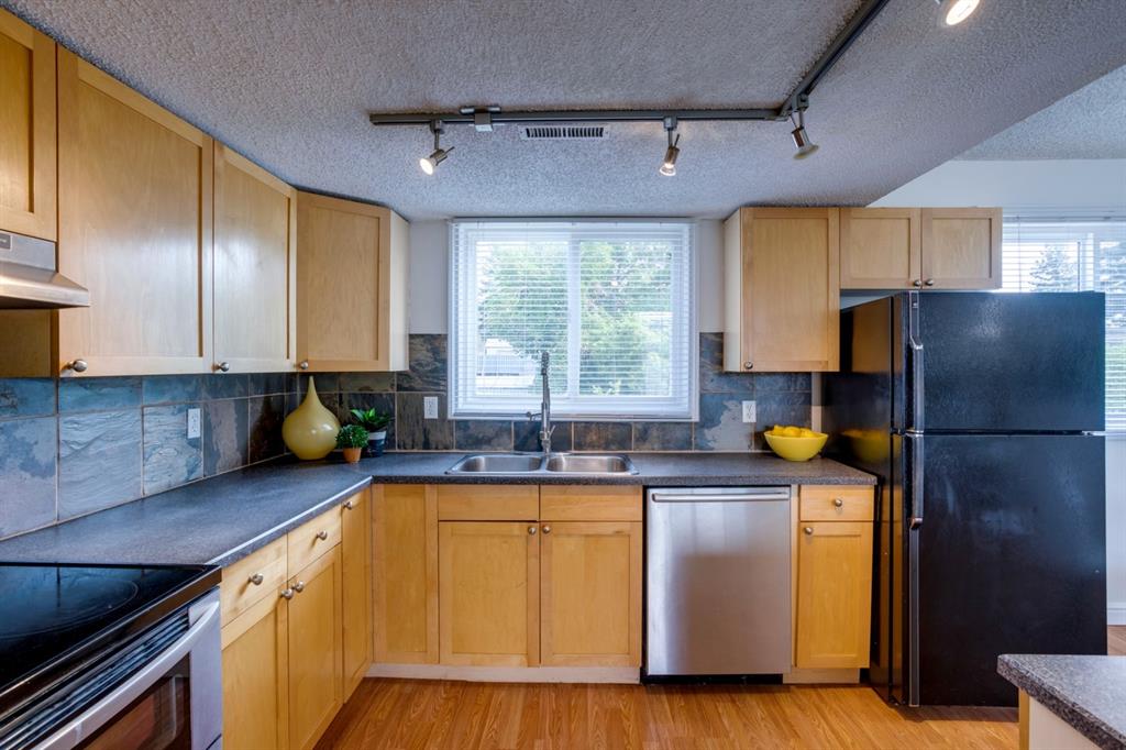 1540 29 Street 403 Property Photo 12