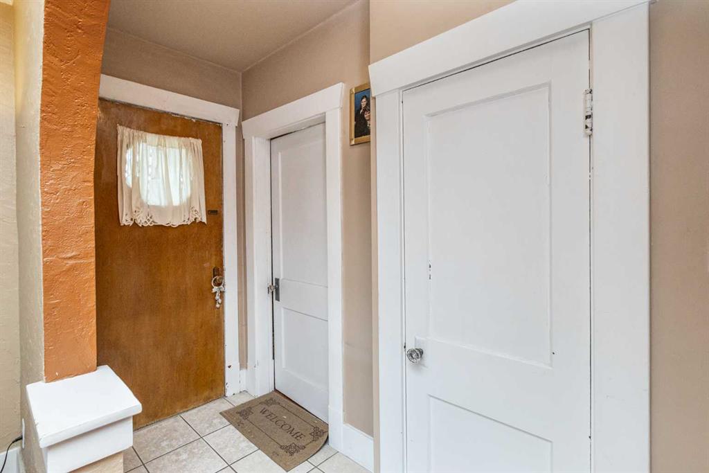 5215 51 Street Property Photo 7