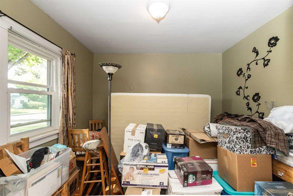 5215 51 Street Property Photo 14