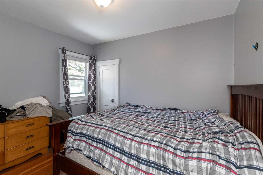 5215 51 Street Property Photo 17