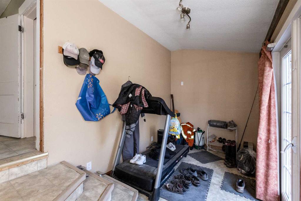 5215 51 Street Property Photo 24