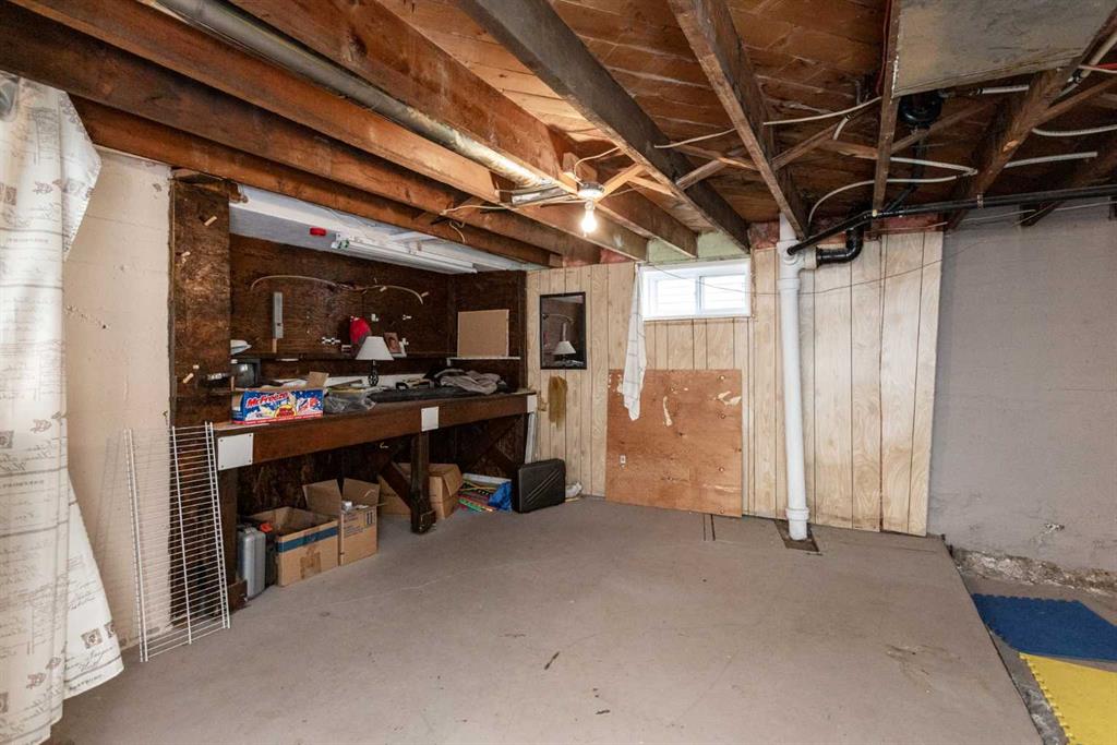 5215 51 Street Property Photo 28