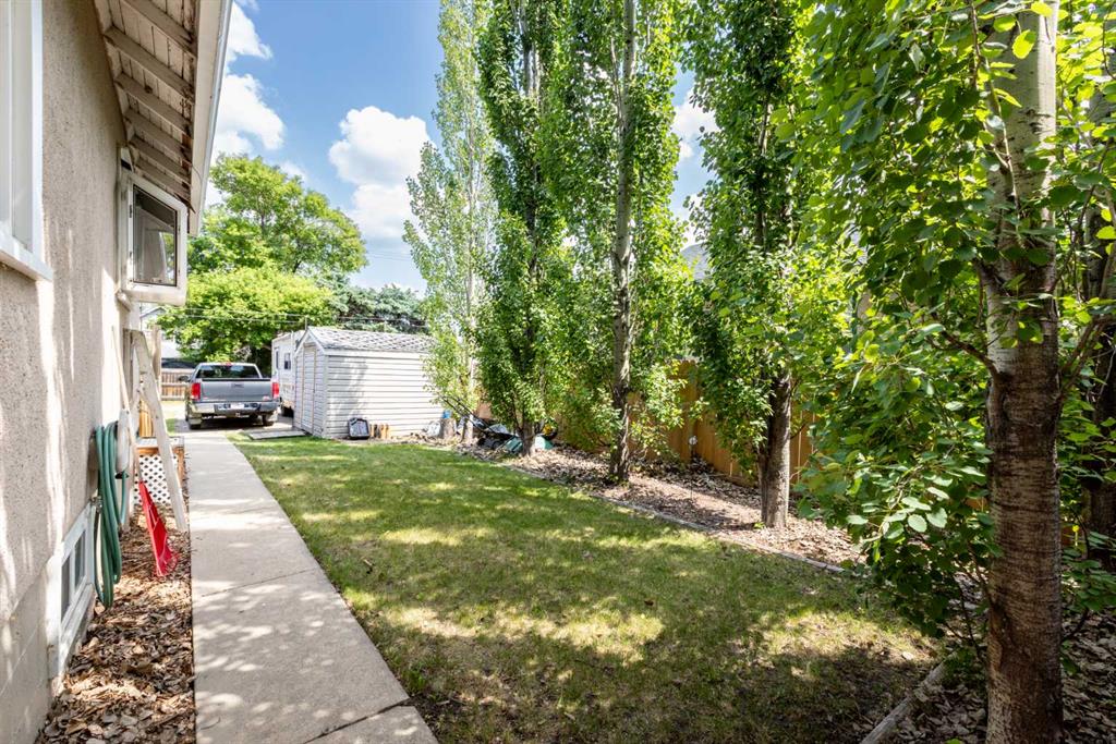 5215 51 Street Property Photo 29
