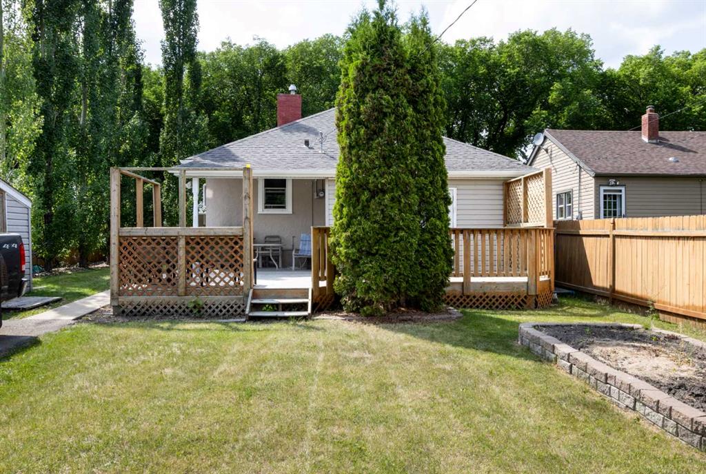 5215 51 Street Property Photo 32