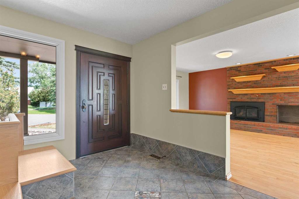 1025 5 Street Property Photo 4
