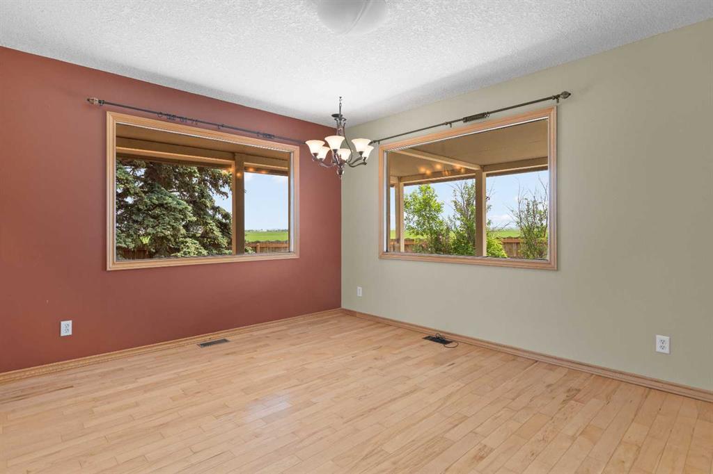 1025 5 Street Property Photo 8