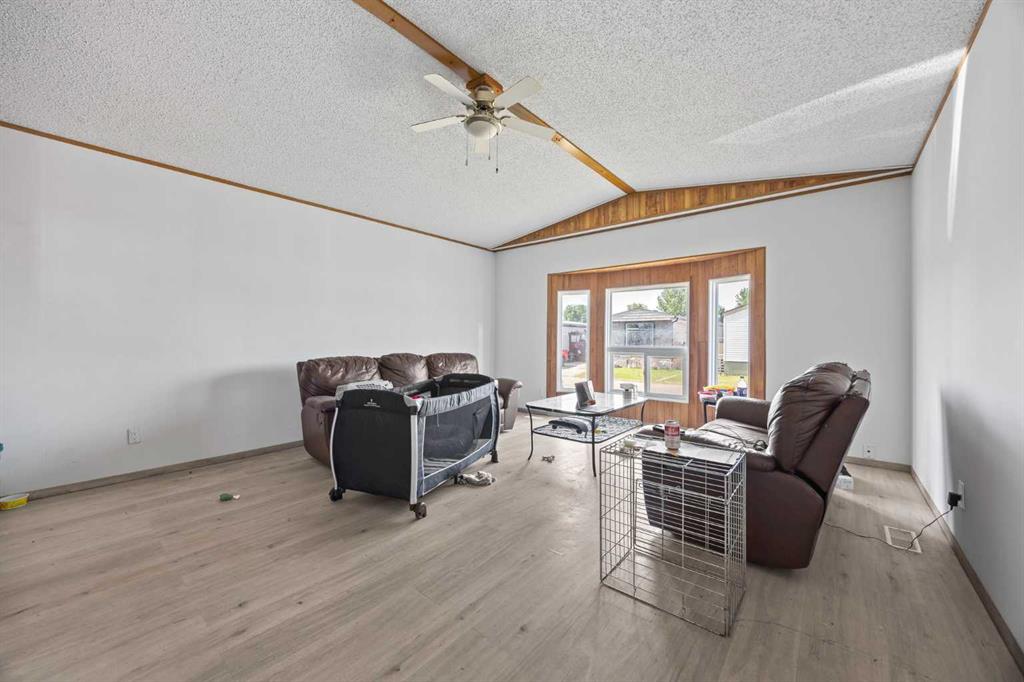 6220 17 Avenue 322 Property Photo 5