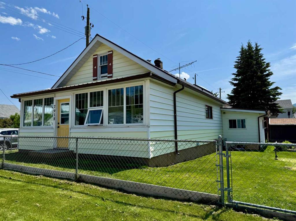 7918 23 Avenue Property Photo 1