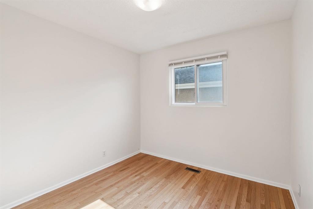 264 Huntington Close Property Photo 14