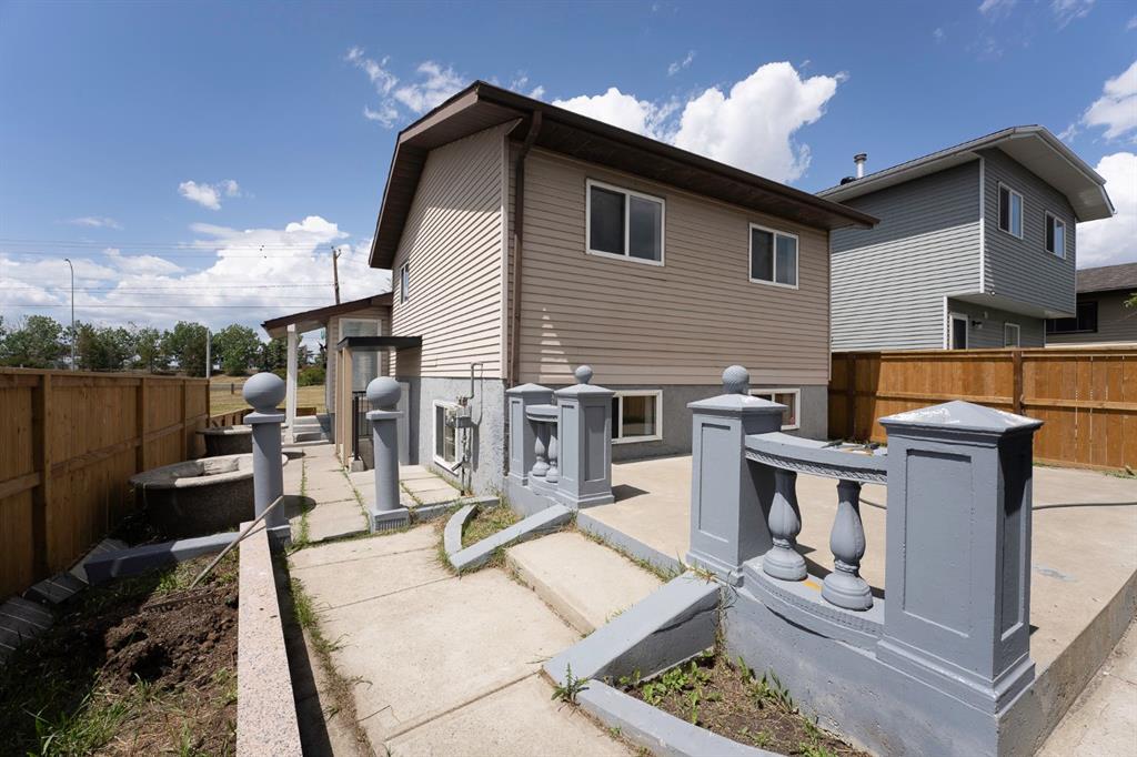 140 Whitworth Way Property Photo 3