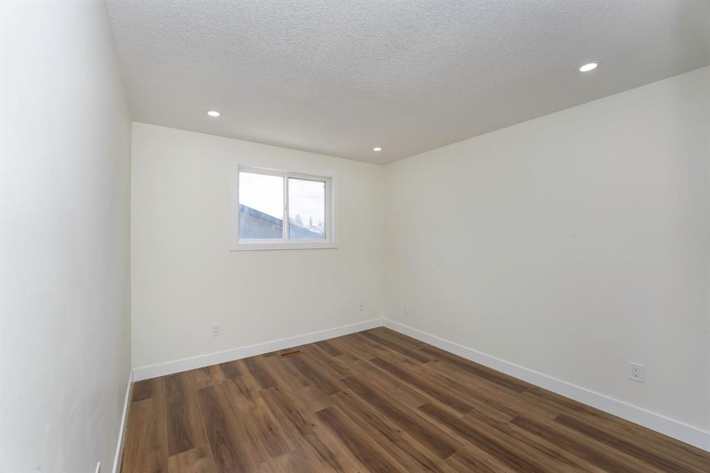 140 Whitworth Way Property Photo 17