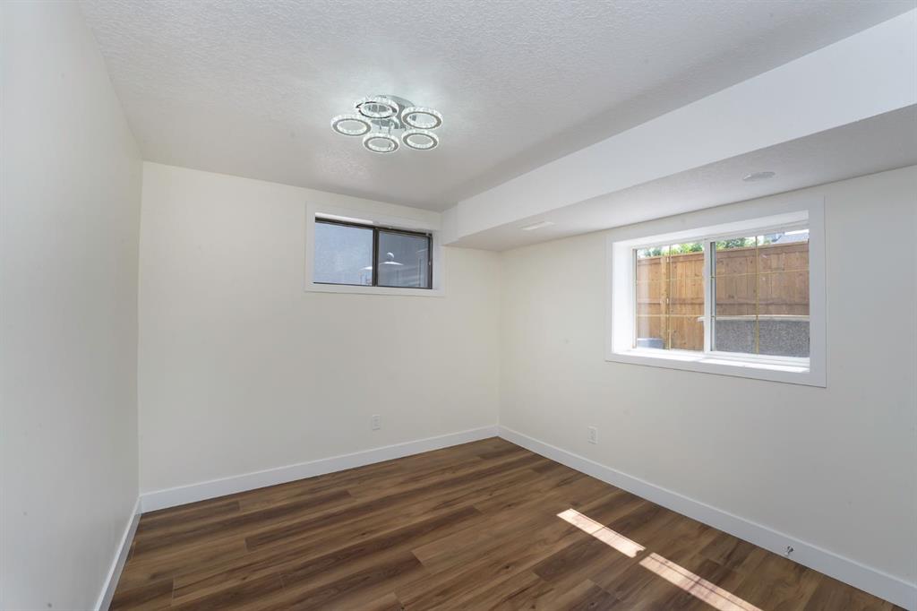 140 Whitworth Way Property Photo 24