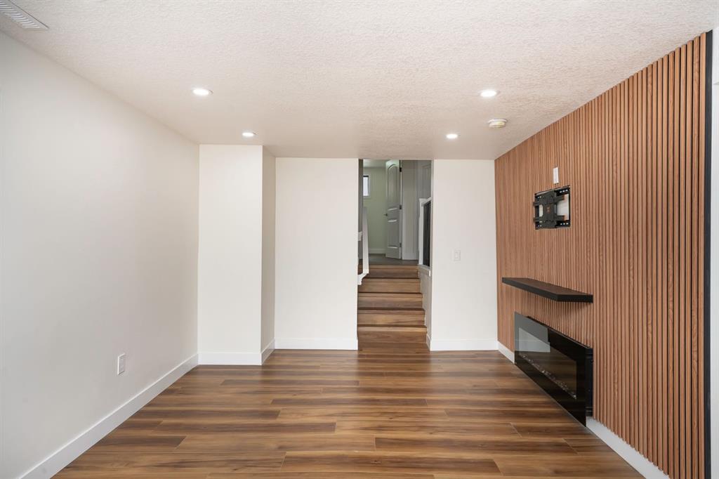 140 Whitworth Way Property Photo 36