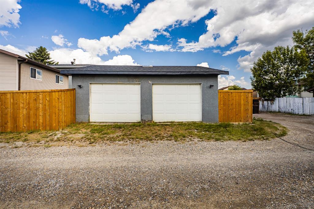140 Whitworth Way Property Photo 39