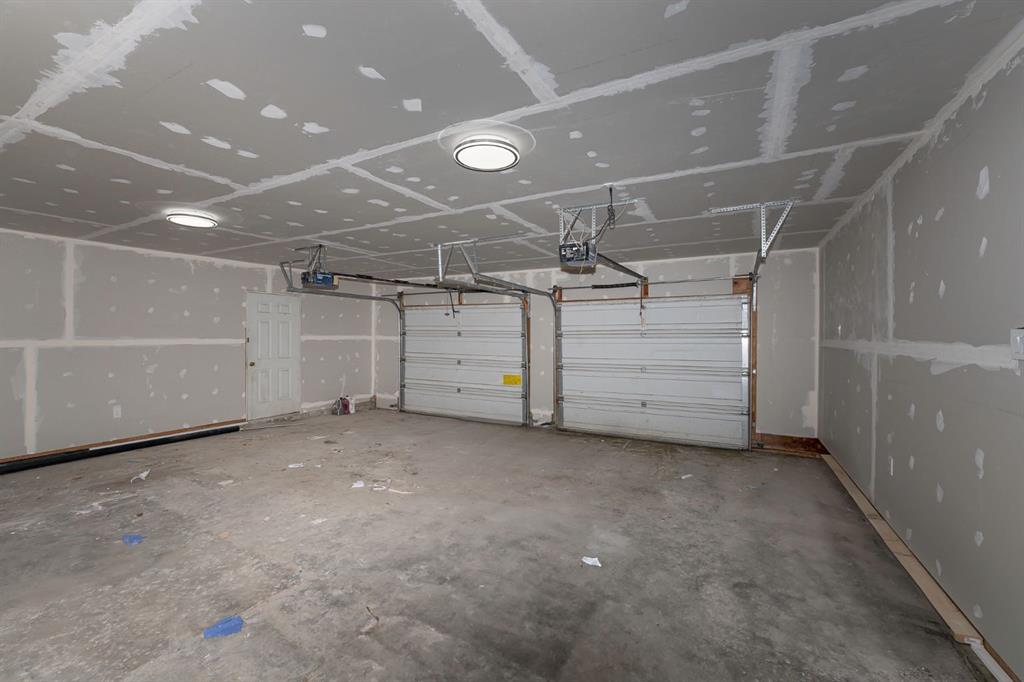 140 Whitworth Way Property Photo 41