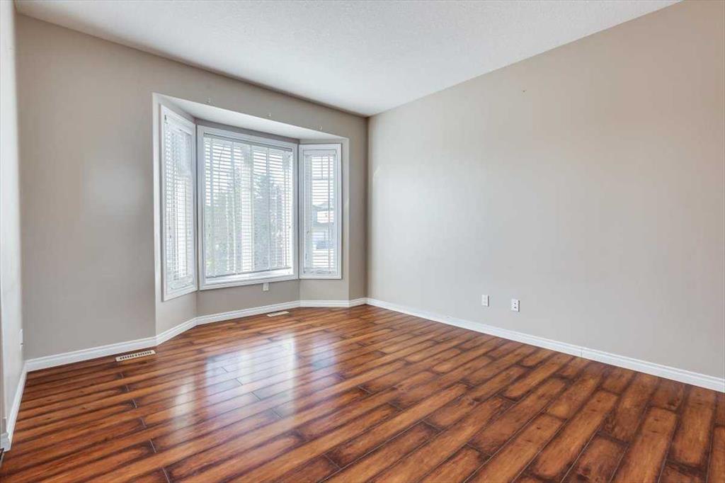 109 Churchill Place Property Photo 4