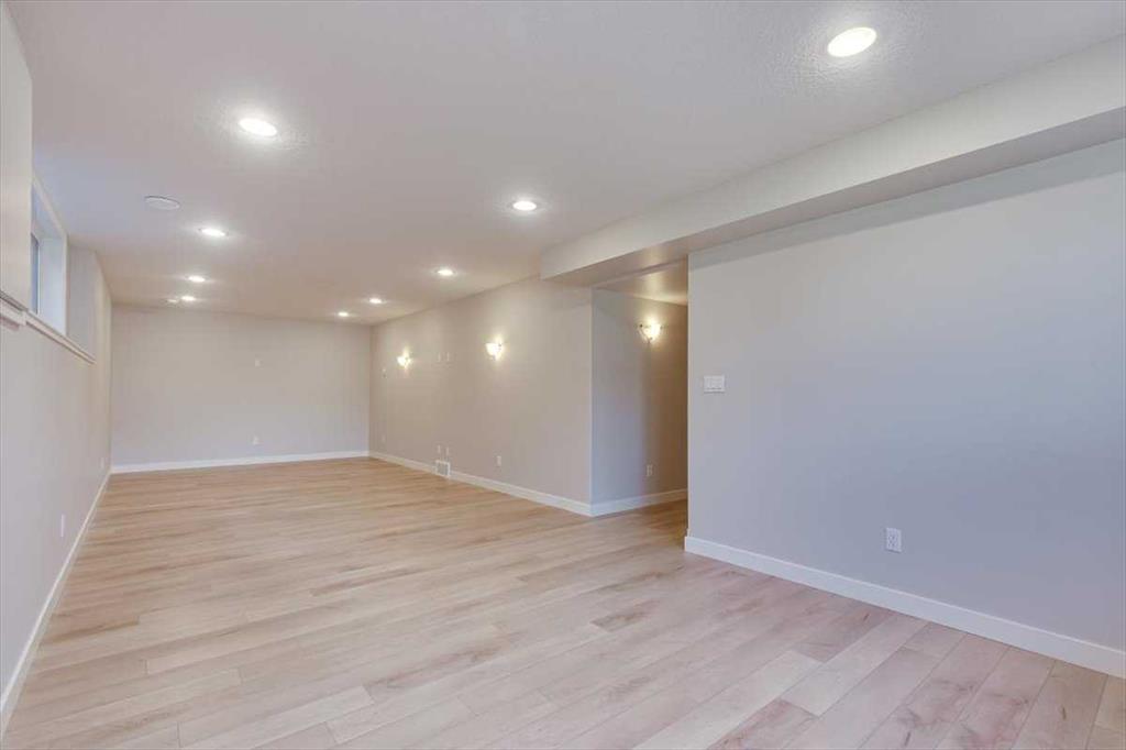 109 Churchill Place Property Photo 30