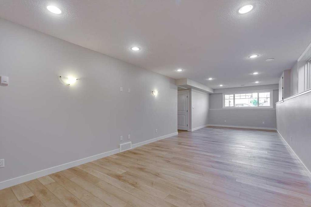 109 Churchill Place Property Photo 31