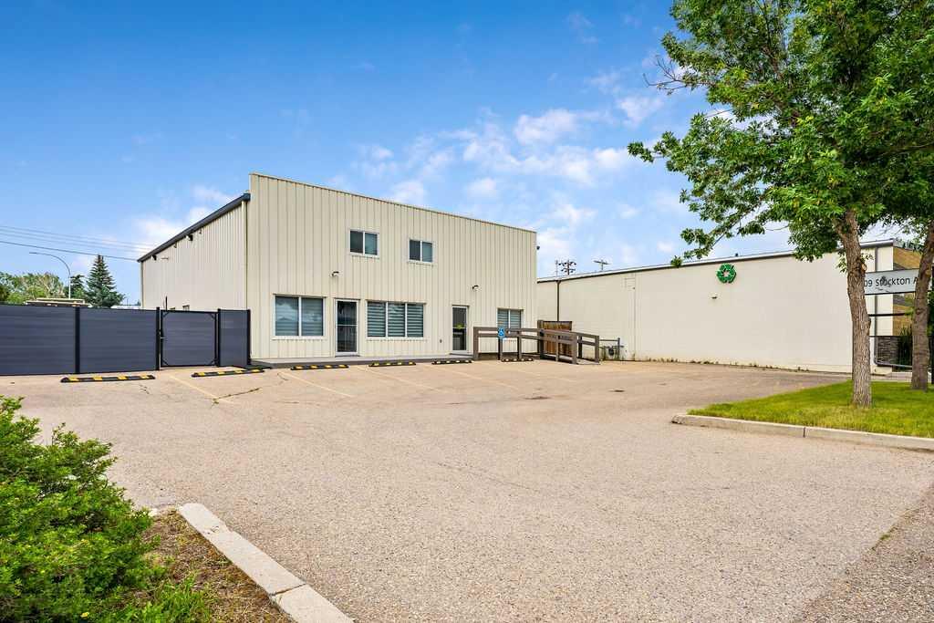 209 Stockton Avenue Property Photo 2